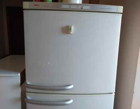Geladeira + máquina de lavar por R$ 599,00